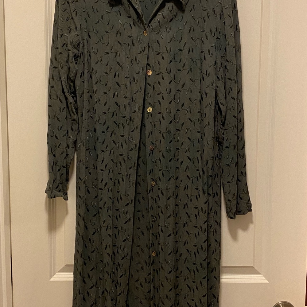 Dress - Picture 2 of 6